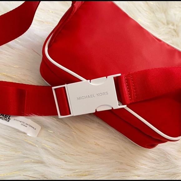 🎁MK🎁 NEW Michael Kors Fanny Pack Belt Bag - Picture 6 of 9